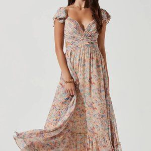 ASTR Primrose Dress in Peach Multifloral